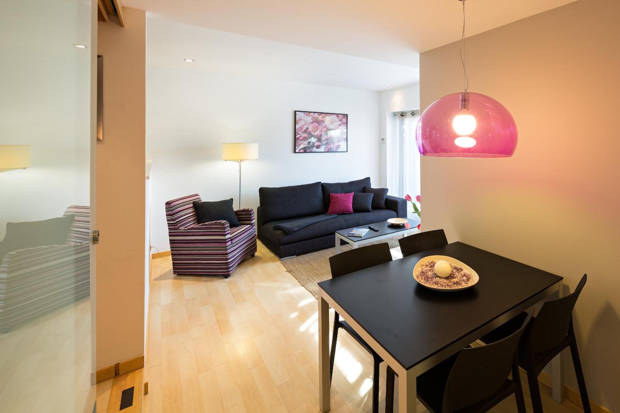 Lugaris Rambla Apartment